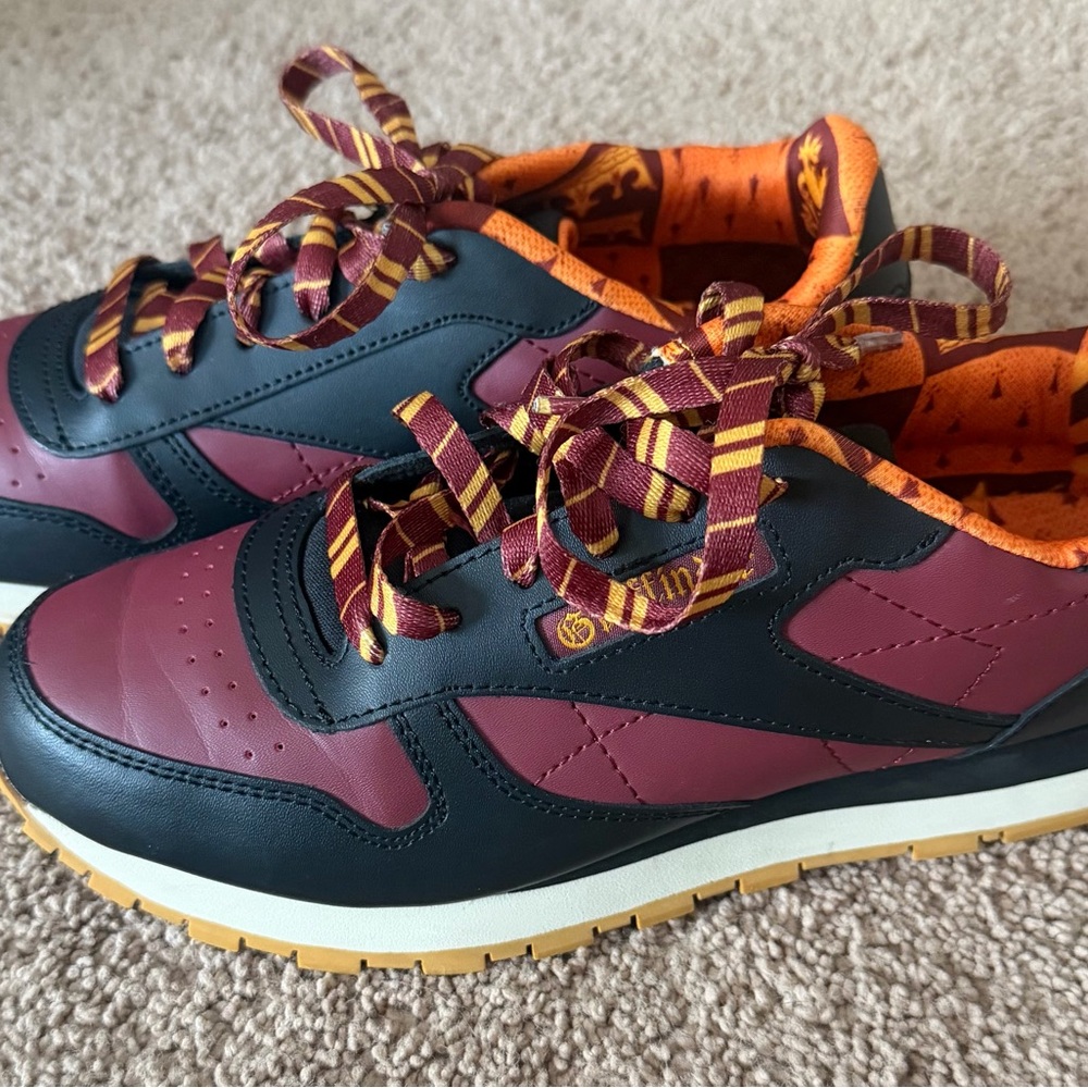 Reebok Gryffindor Hairy Potter Sneakers. Youth size 5.
